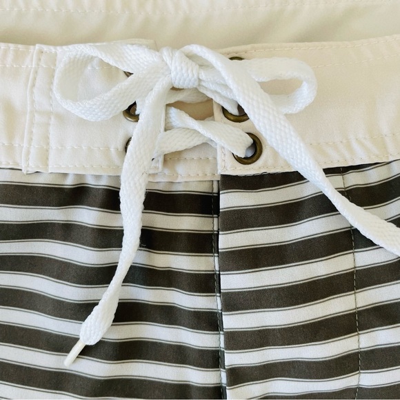 Acacia Men's Surf Trunks Green Stipe Board shorts - Size 32 - Picture 6 of 7